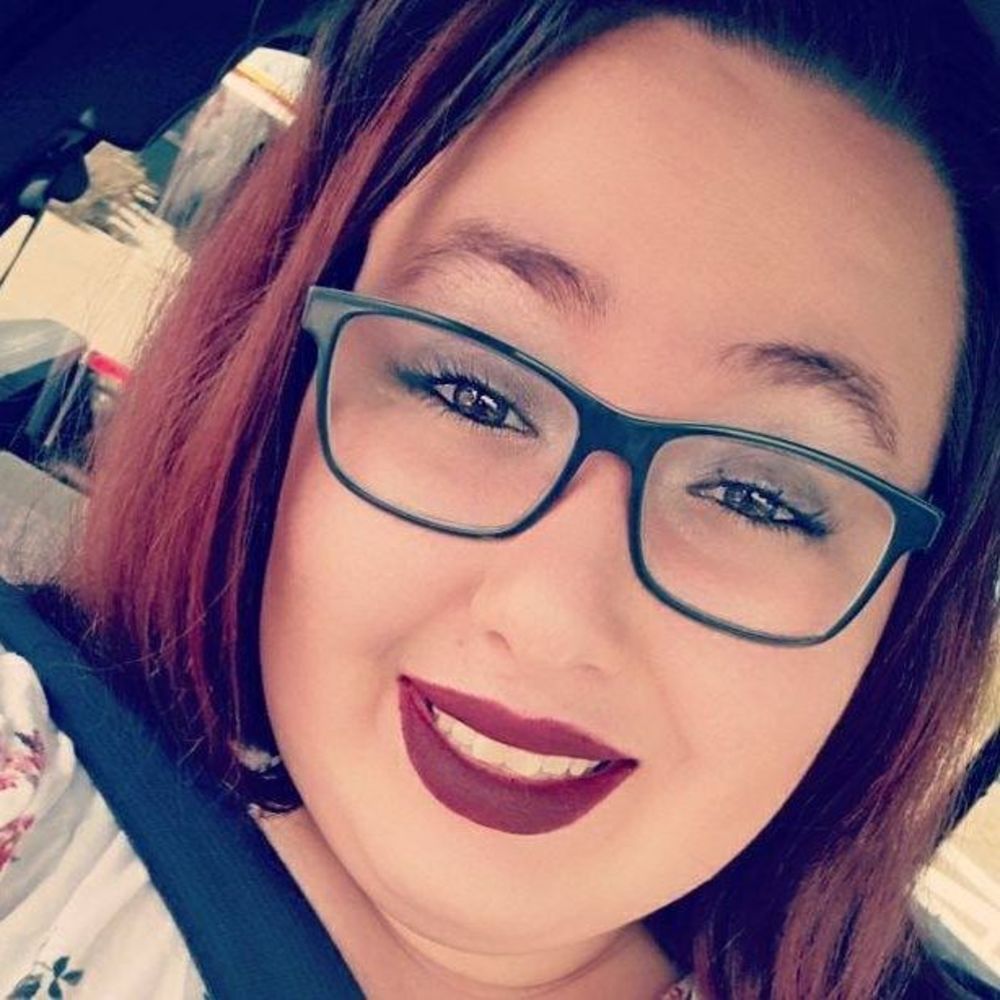 Meet your Posher, Adrienne